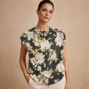 Simply Vera Vera Wang Floral Green Women's Top Green White Floral Blouse Size: S